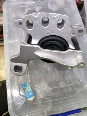 Engine Mounting Mazda Demio