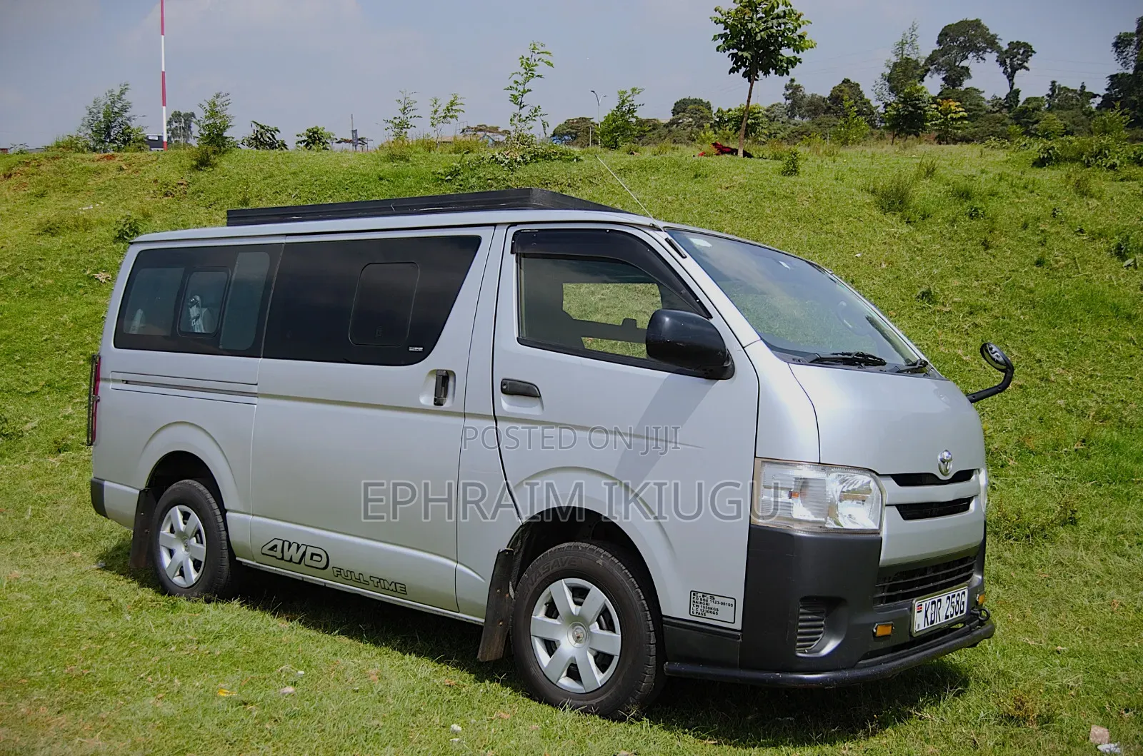 Toyota HiAce 2017 Silver