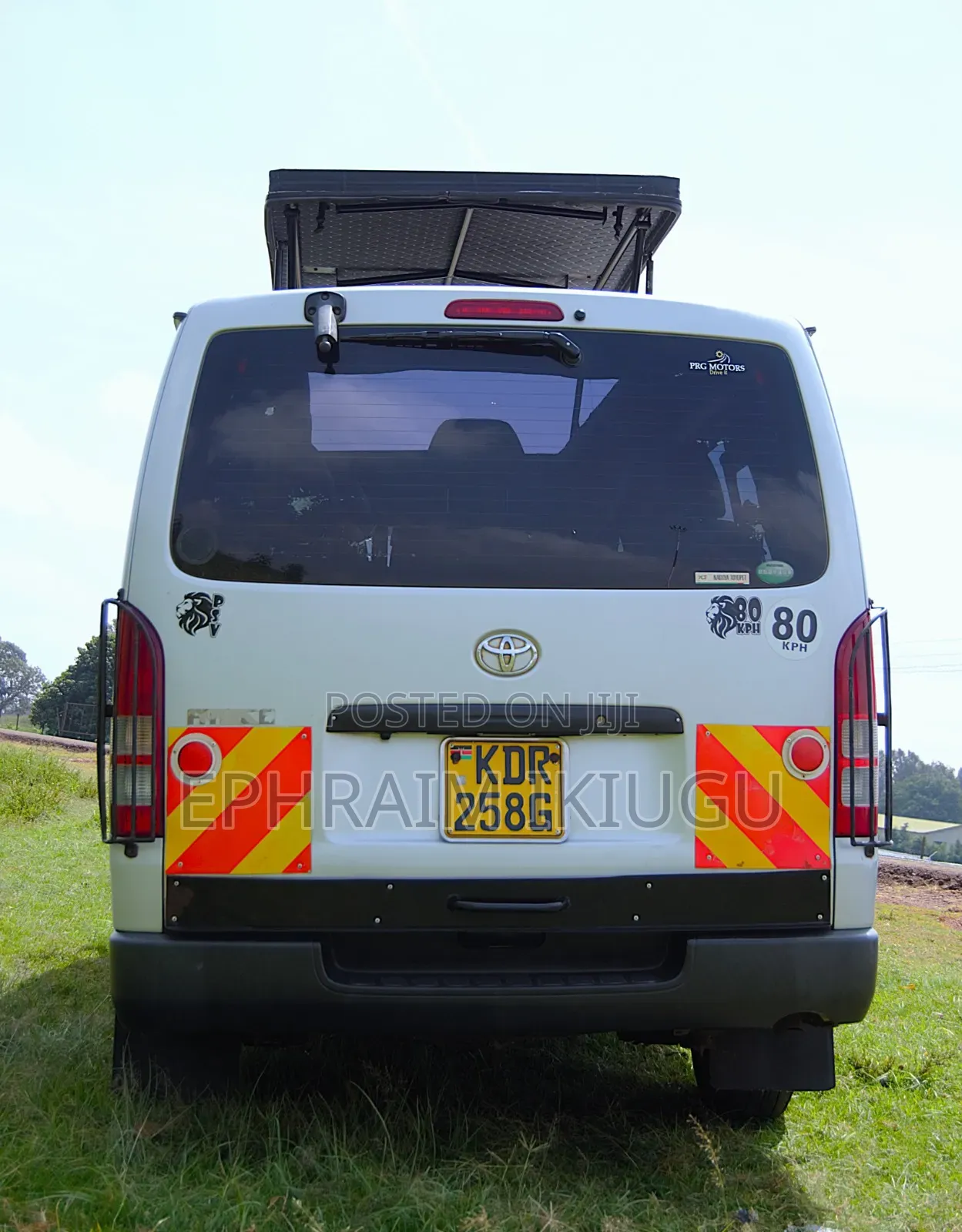 Toyota HiAce 2017 Silver