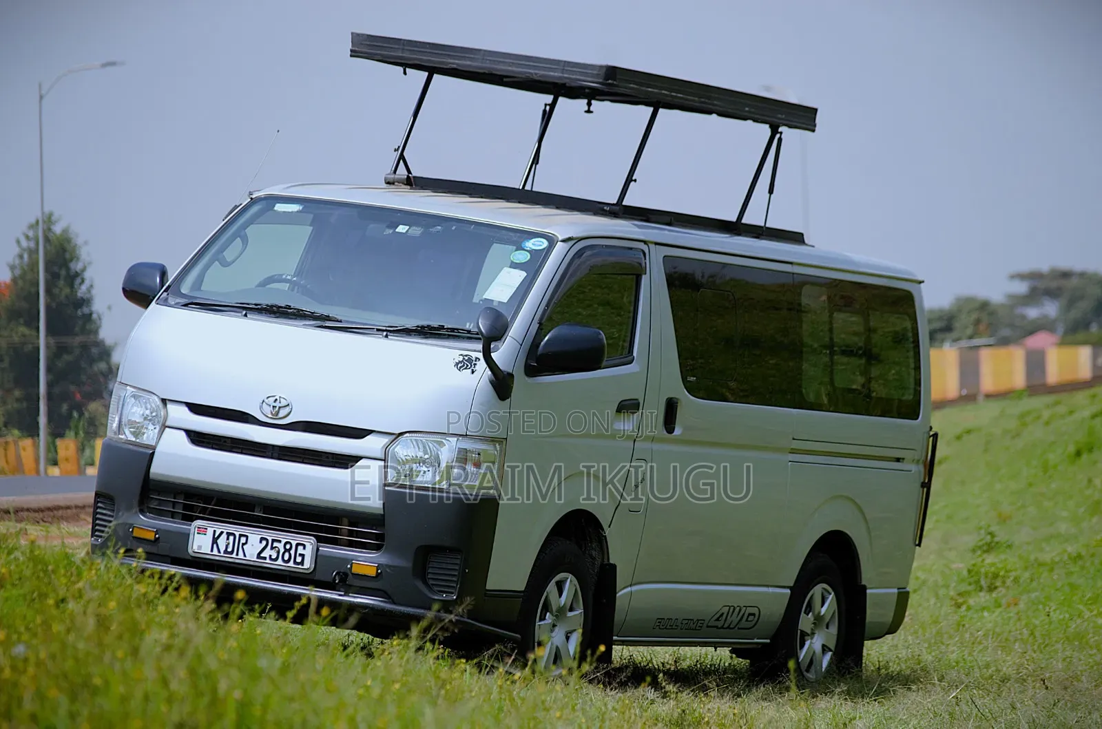 Toyota HiAce 2017 Silver