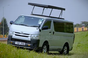 Toyota HiAce 2017 Silver