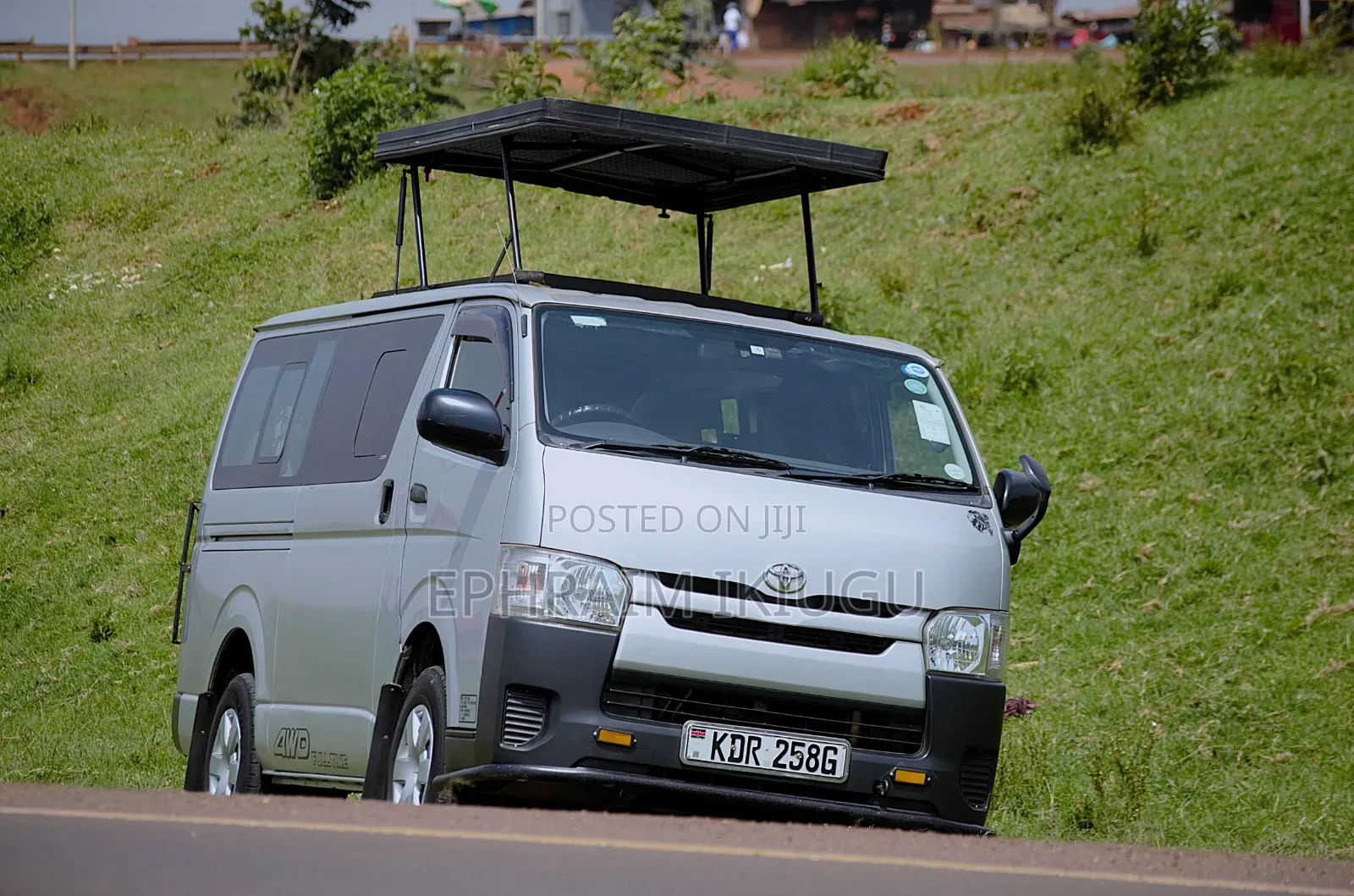 Toyota HiAce 2017 Silver