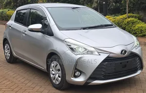 Toyota Vitz 2019 Silver