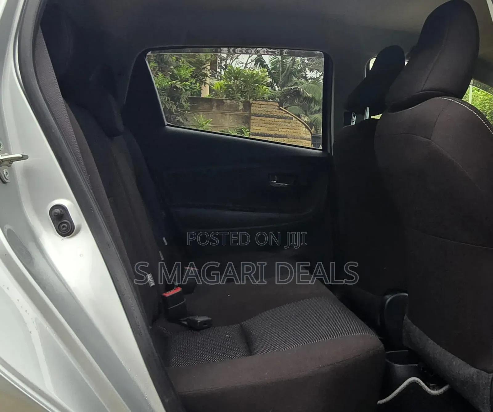 Toyota Vitz 2019 Silver