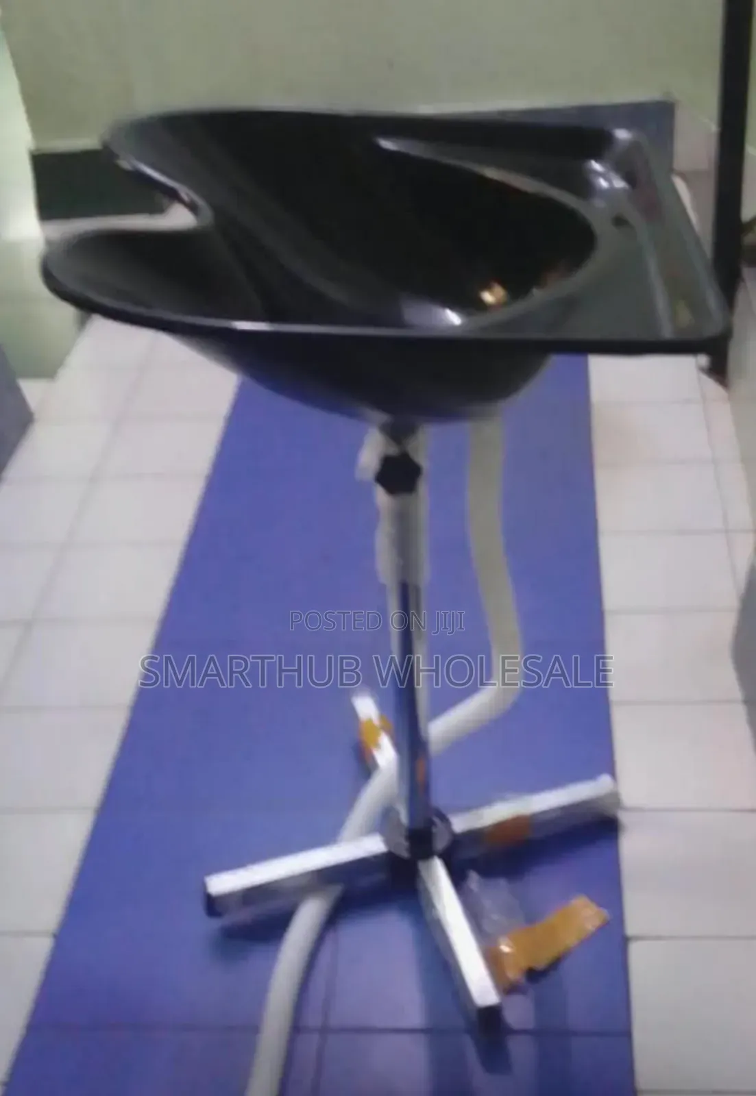 Sink With Stand/