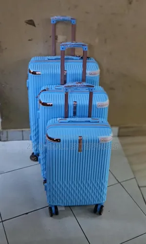 3 in 1 Luxurious Fibre Suitcase {3 in 1 Luxurious Fibre Suitcasep