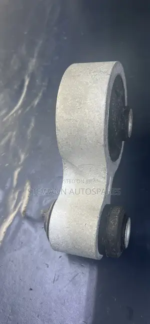 Mazda Axela Gear Mount