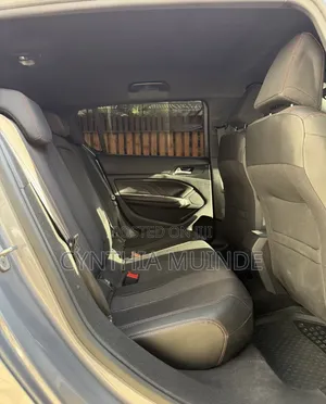 Peugeot 308 2018 Silver