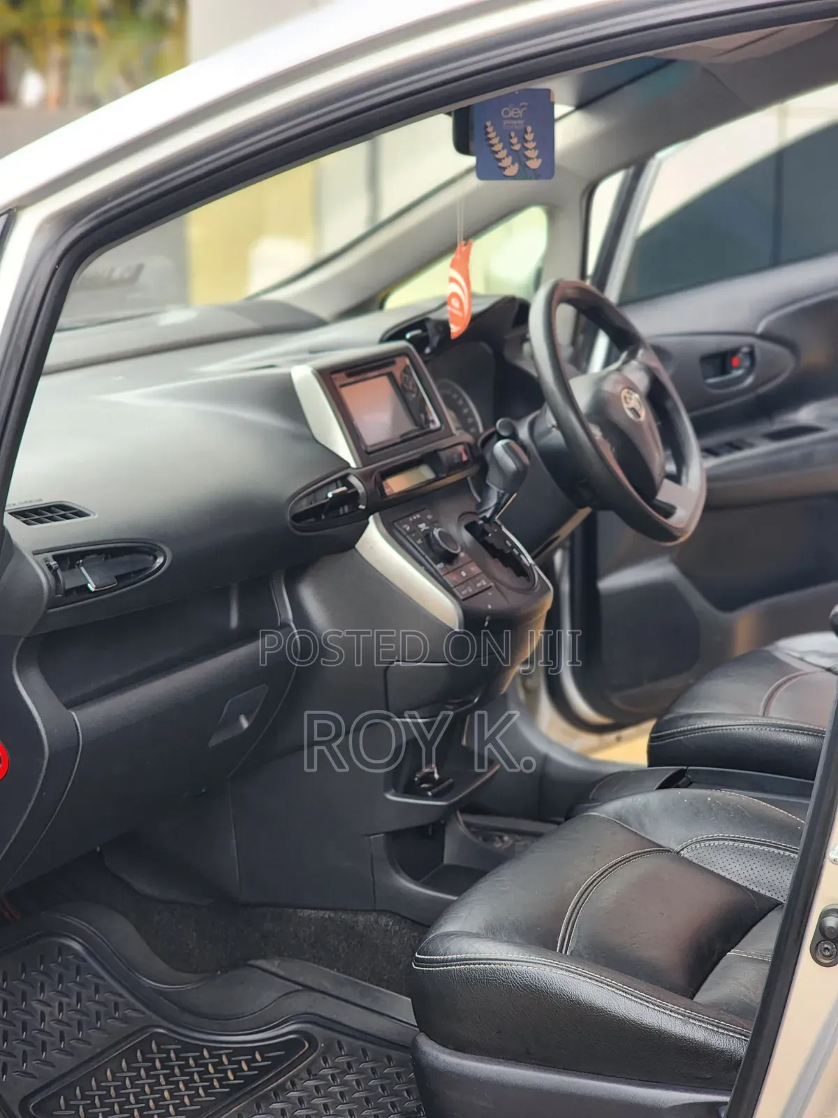 Toyota Wish 2013 Silver