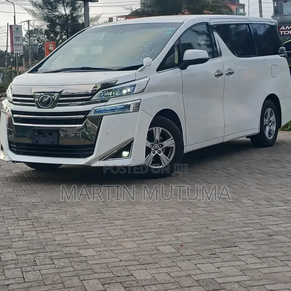 Toyota Vellfire 2019 White