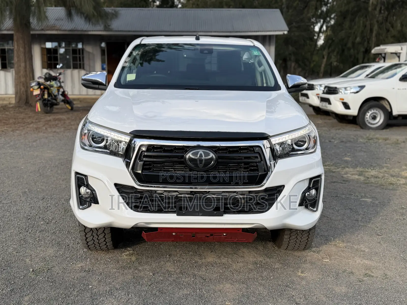 Toyota Hilux Revo Double Cab Deisel 2.4 AWD 2018 White