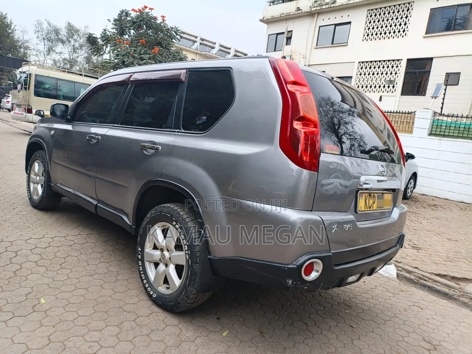 Nissan X-Trail 2010 Silver