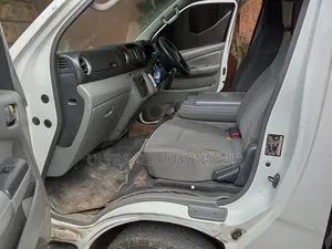 Nissan NV350 2014 White