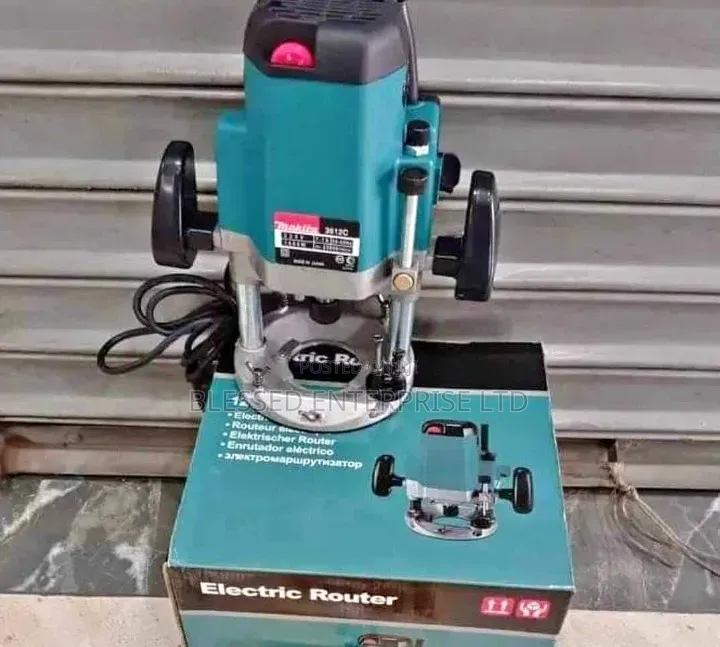 1500 Watts Makita Electric Wood Router Machine