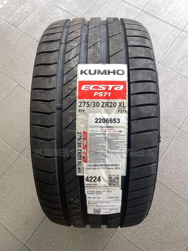 275 /30 R20 Kumho Tyres 97y Xl Escta Ps71