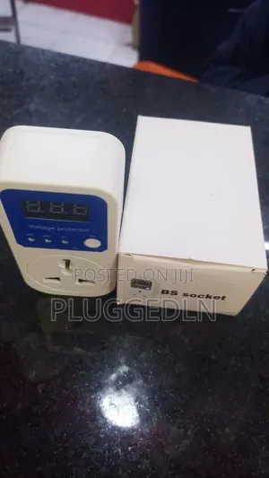 Digital Voltage Protector Socket