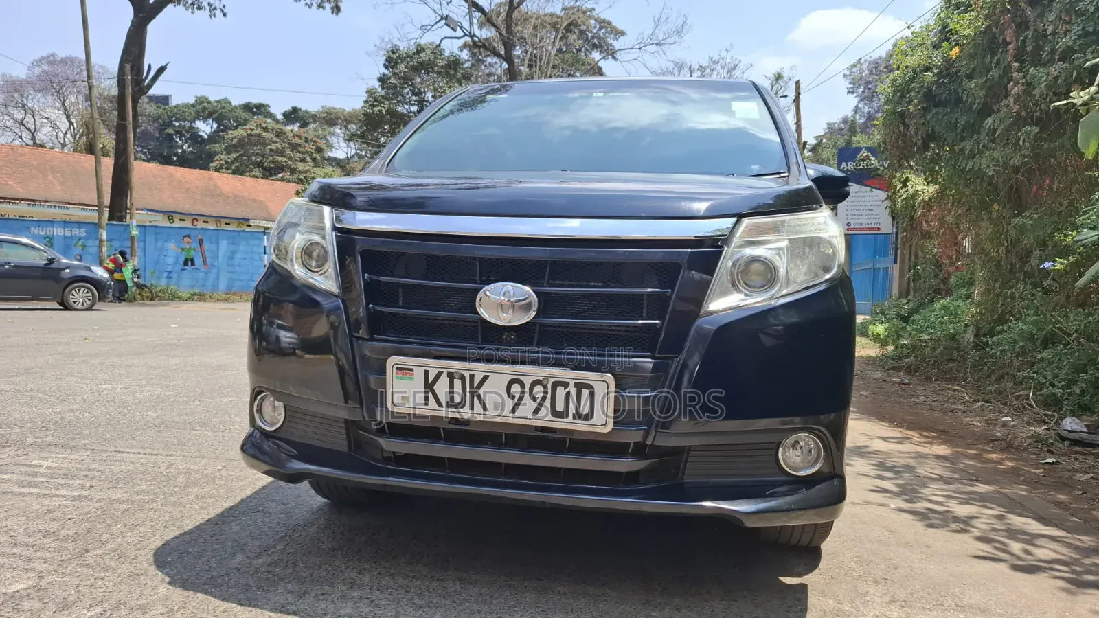 Toyota Noah 2.0 FWD (6 Seater) 2015 Black