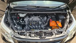 Toyota Noah 2.0 FWD (6 Seater) 2015 Black