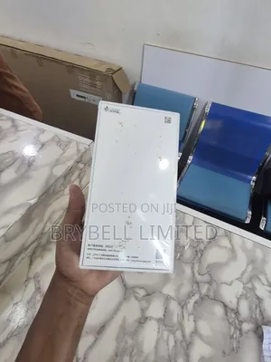 New Oppo Reno13 Pro 12 GB Black
