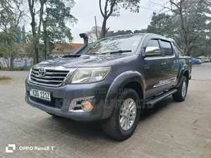 Toyota Hilux 3.0 D-4D 4x4 2014 Gray