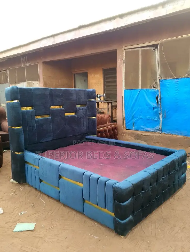 5x6 Solid Navy Block Chester Bed: Pay on Delivery