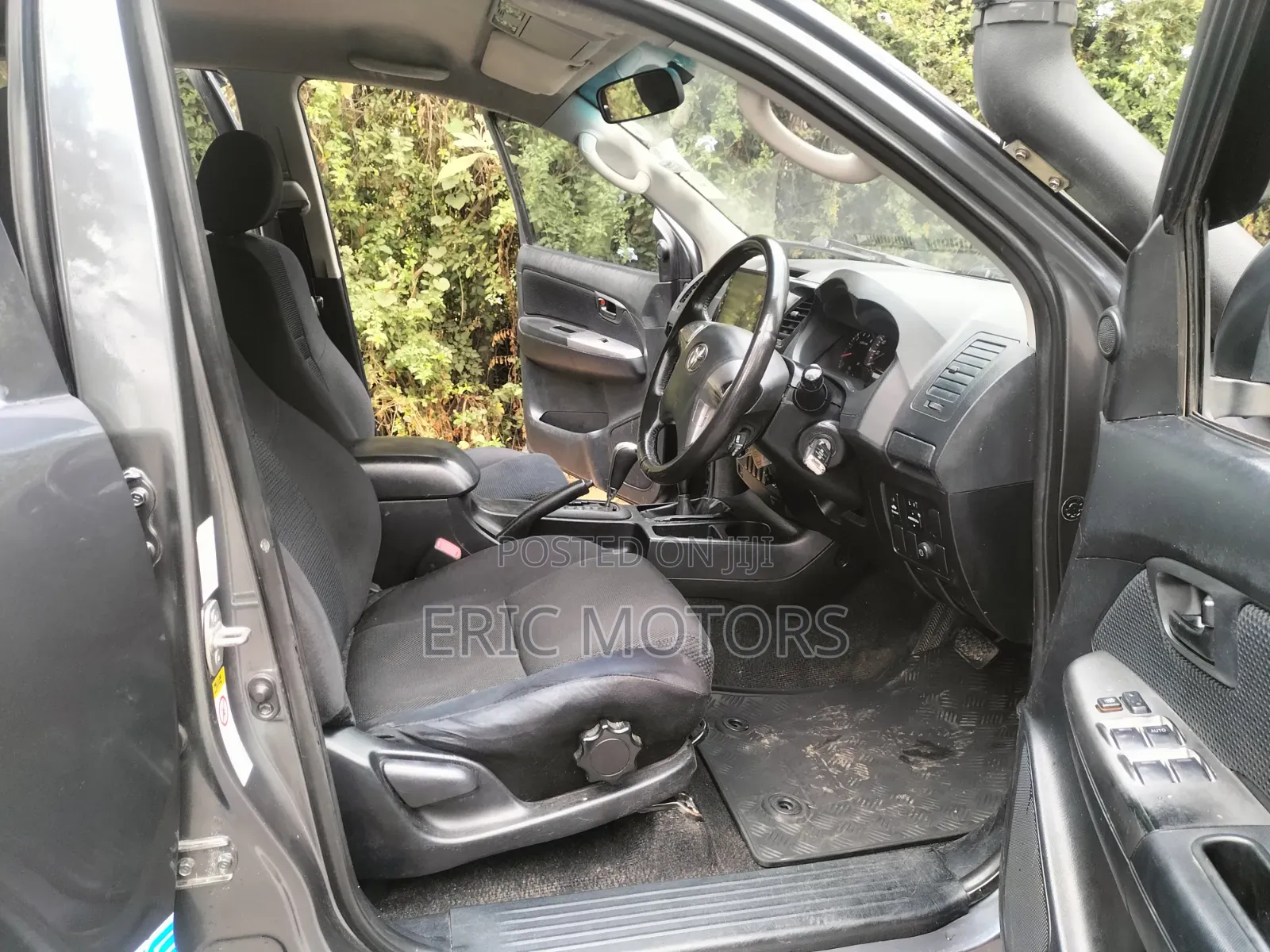 Toyota Hilux 2014 Gray