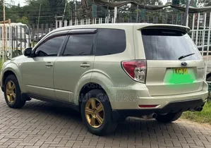 Subaru Forester 2010 Gold