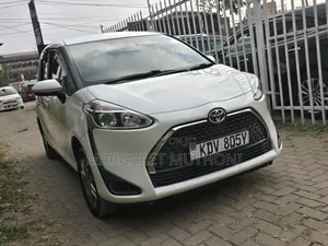 Toyota Sienta 2019 White