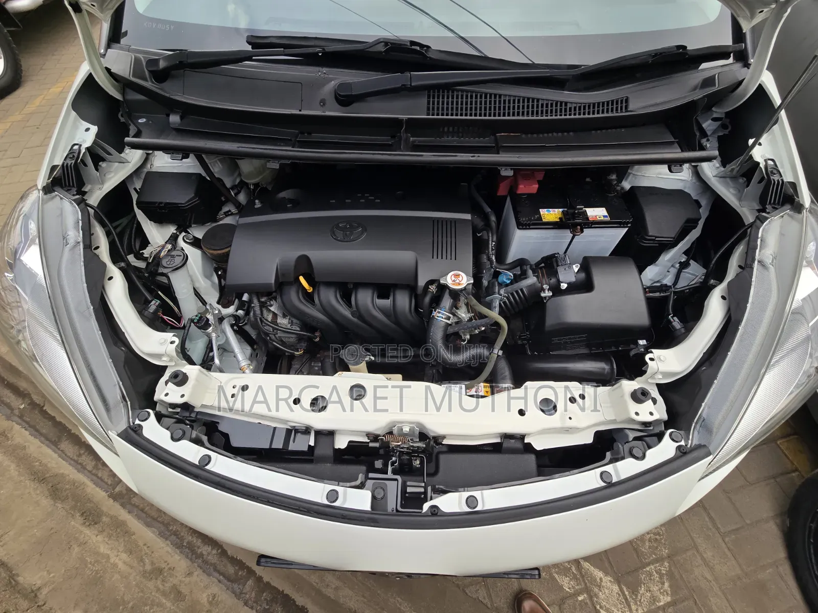 Toyota Sienta 2019 White