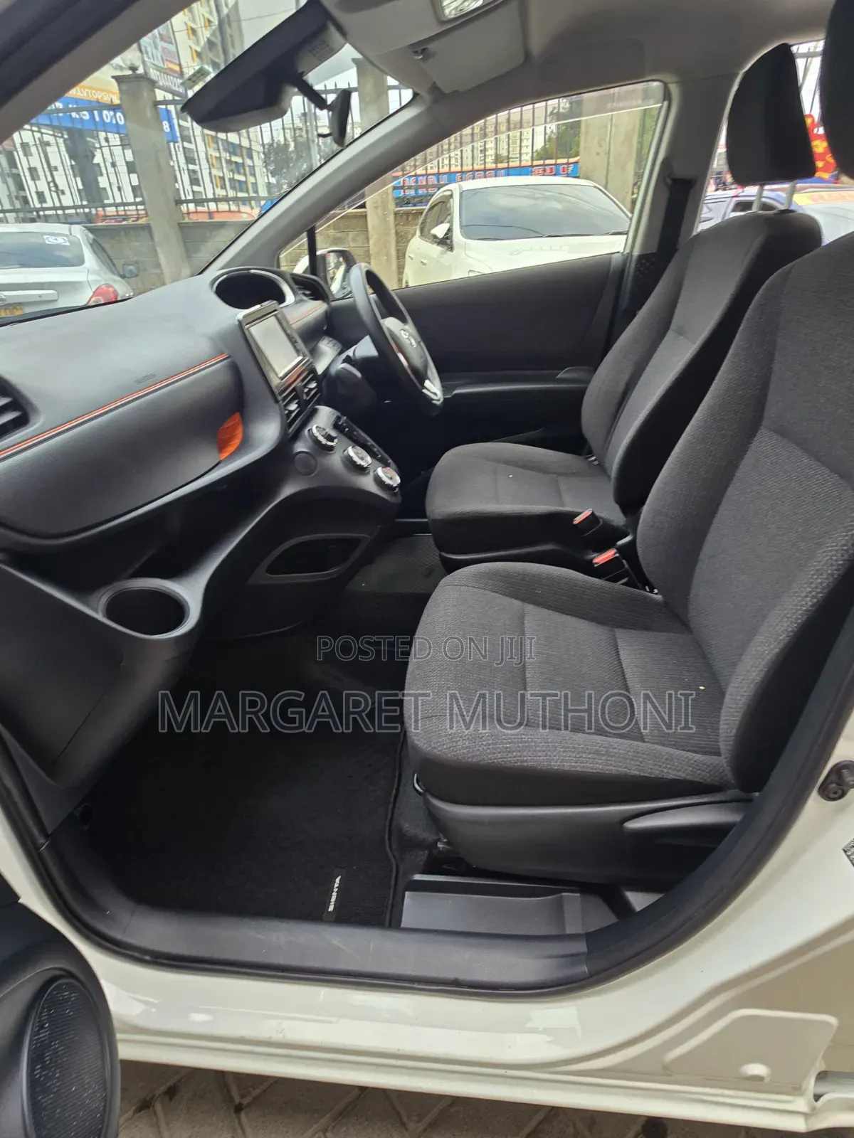 Toyota Sienta 2019 White