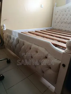 5 X 6 Hard Wood Bed