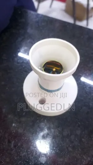Straight Bulb Holder