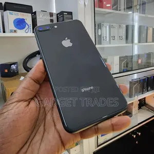 Apple iPhone 8 Plus 64 GB Black