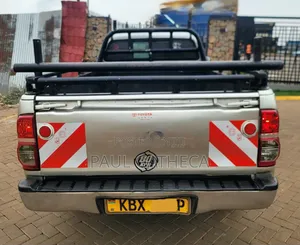 Toyota Hilux 2013 Gold