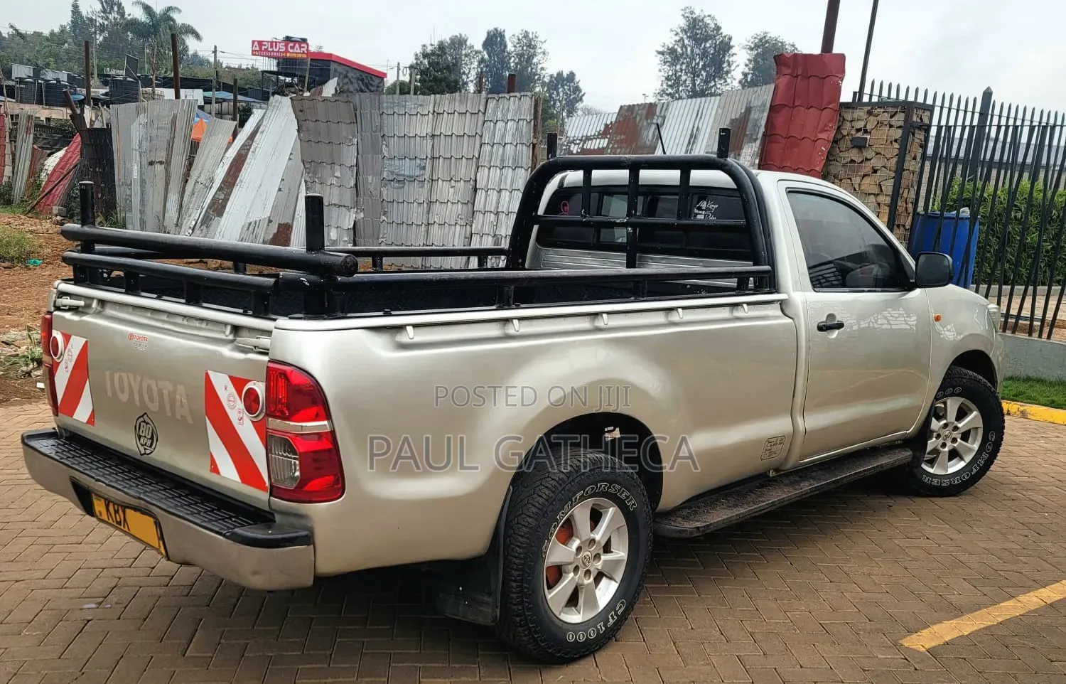 Toyota Hilux 2013 Gold
