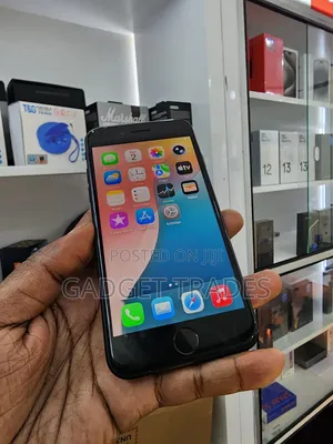 Apple iPhone SE 64 GB Black