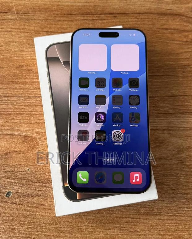 Apple iPhone 16 Pro Max 1 TB Gold