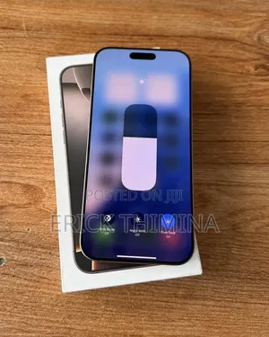 Apple iPhone 16 Pro Max 1 TB Gold