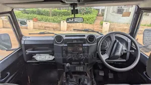 Land Rover Defender Puma 110 2.4 TD 2010 Green
