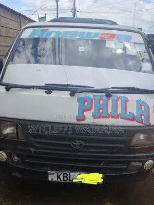 Toyota HiAce 2003 White