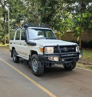Toyota Land Cruiser 2019 White