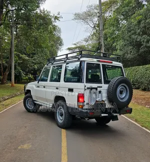 Toyota Land Cruiser 2019 White