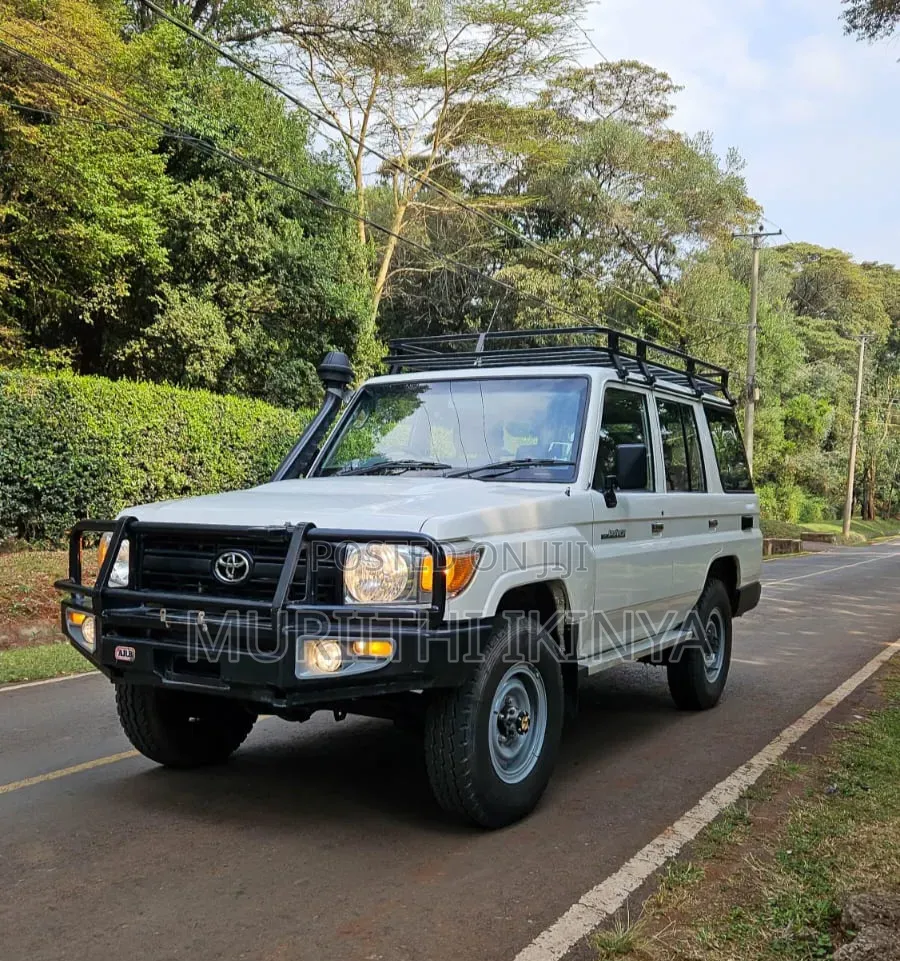Toyota Land Cruiser 2019 White