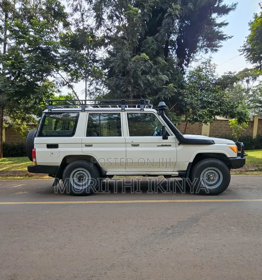 Toyota Land Cruiser 2019 White
