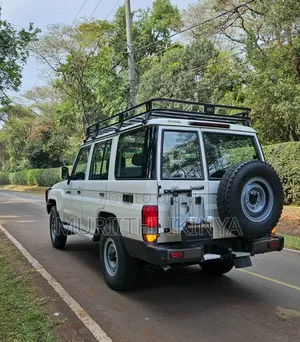 Toyota Land Cruiser 2019 White