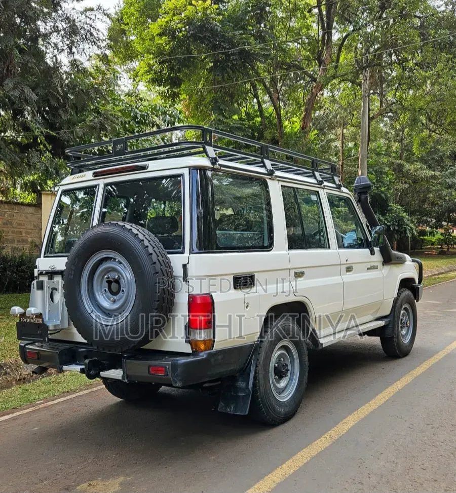 Toyota Land Cruiser 2019 White