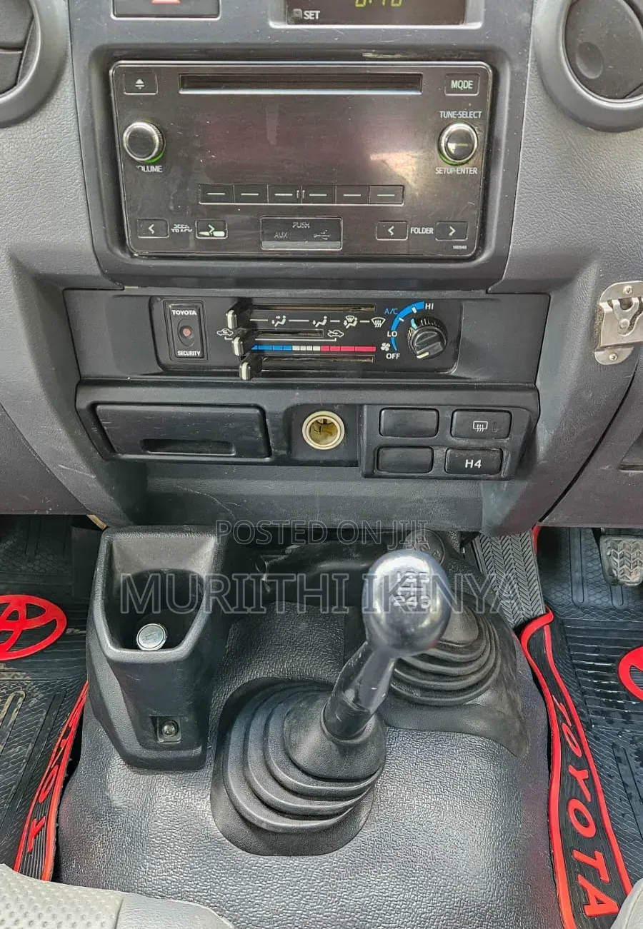 Toyota Land Cruiser 2019 White