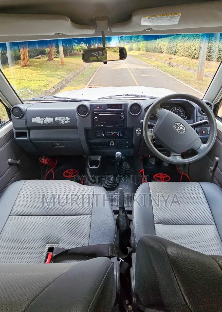 Toyota Land Cruiser 2019 White