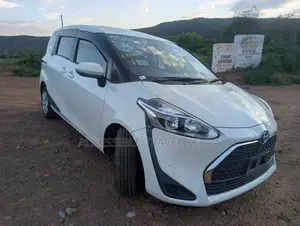 Toyota Sienta 1.5 AWD 2020 White