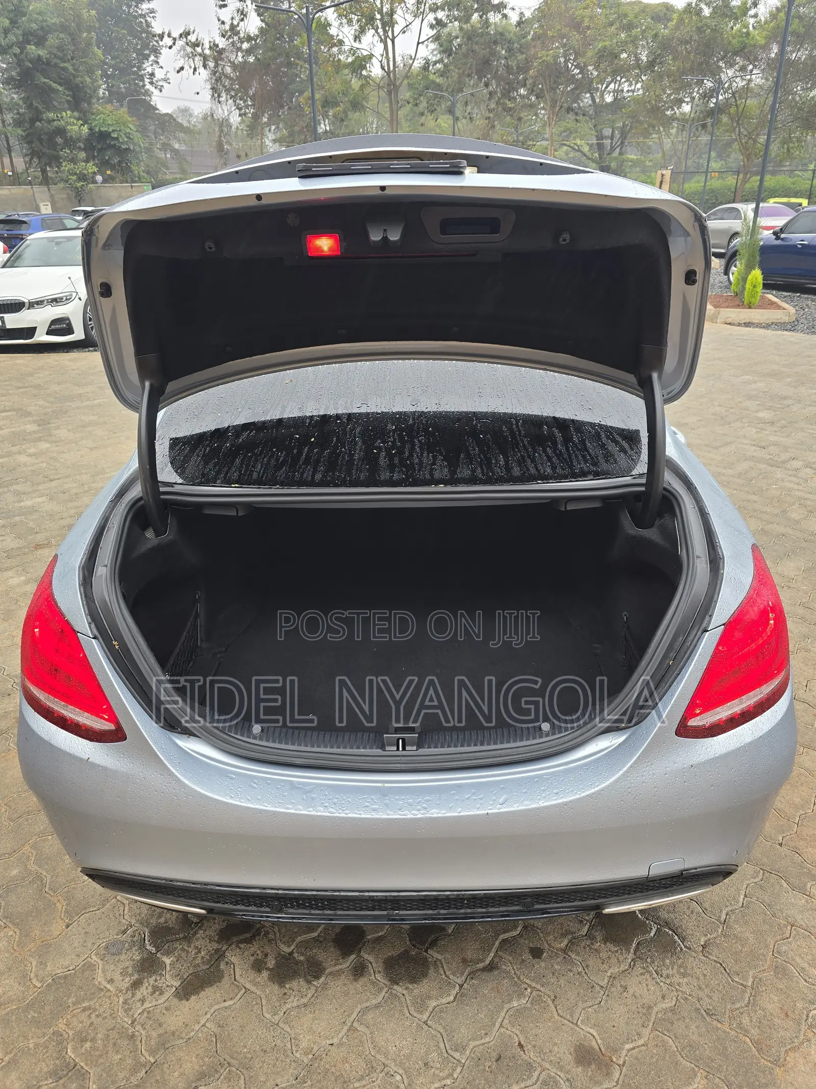 Mercedes-Benz C180 2016 Blue